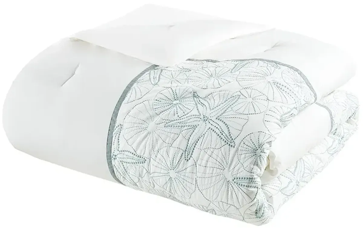 Gracie Mills Celina Seaside Serenity Comforter Set