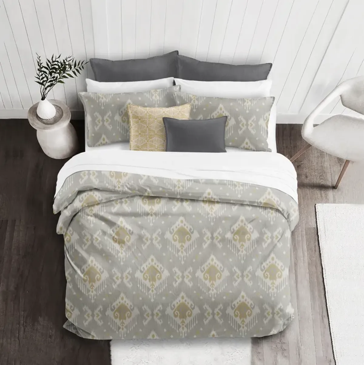 6ix Tailors Fine Linens Mahal Gray Coverlet Set