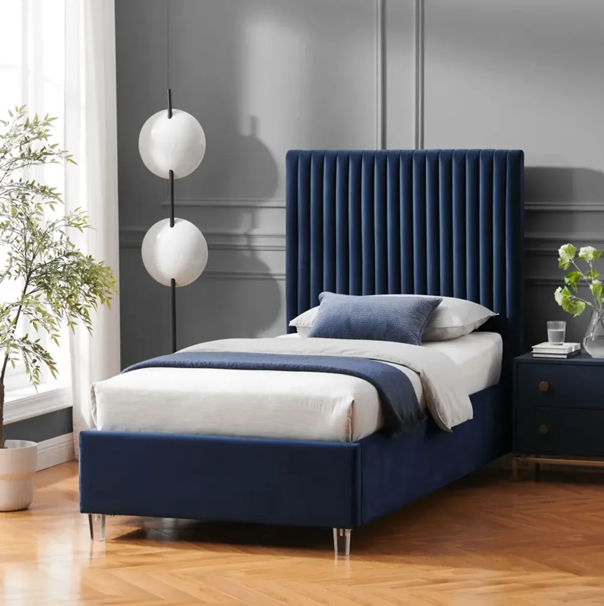 Inspired Home Jaylanie Velvet Platform Bed