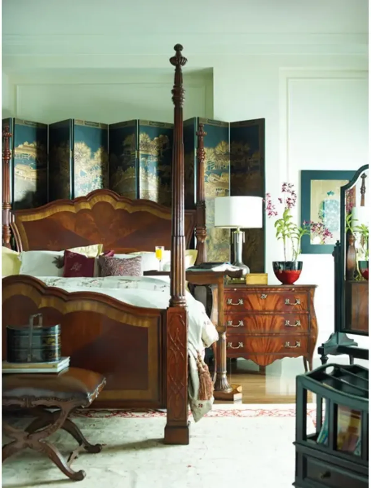 Versailles King Poster Bed