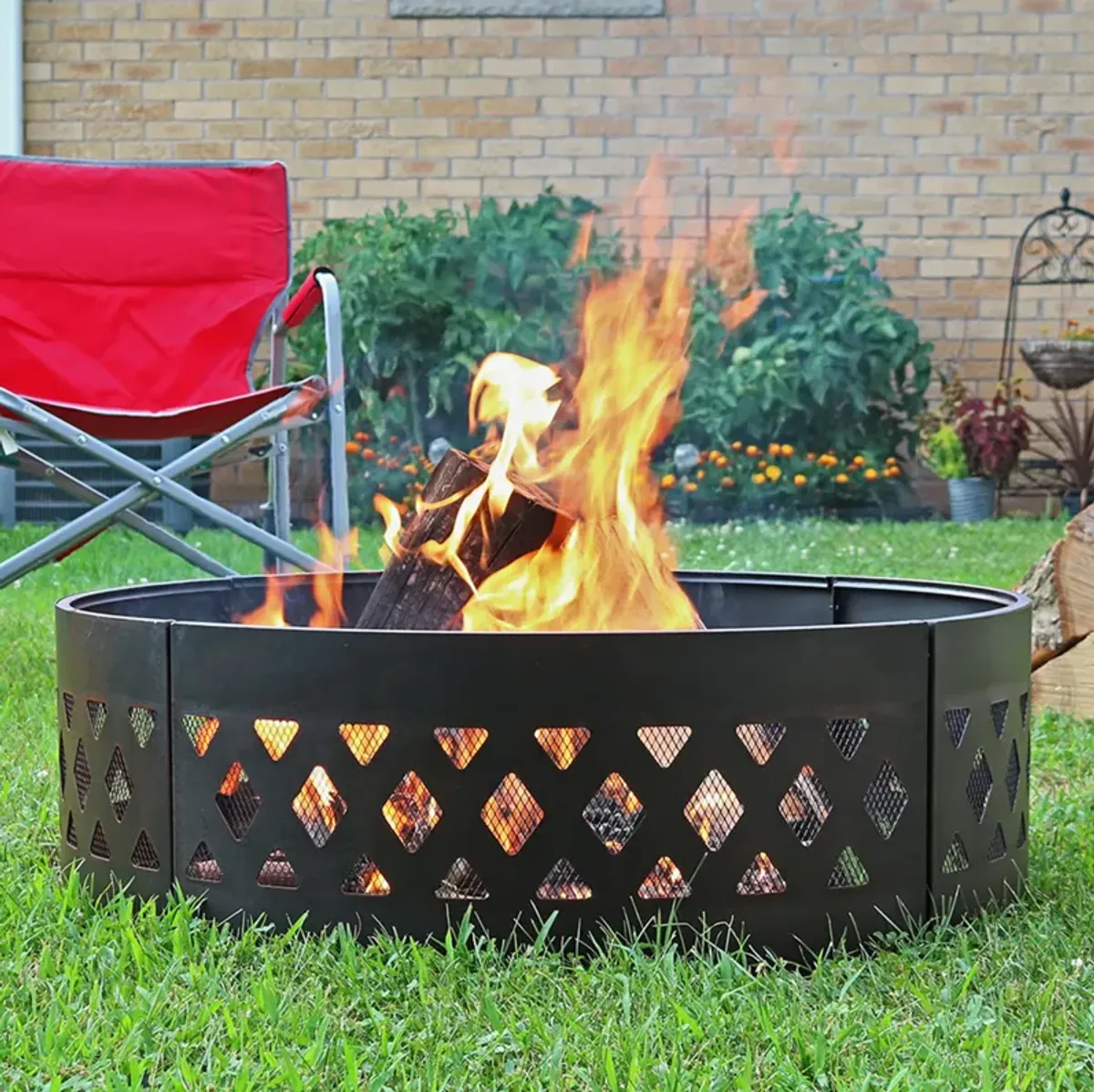 Sunnydaze 36 in Crossweave Steel Wood Burning Fire Pit Ring with Poker