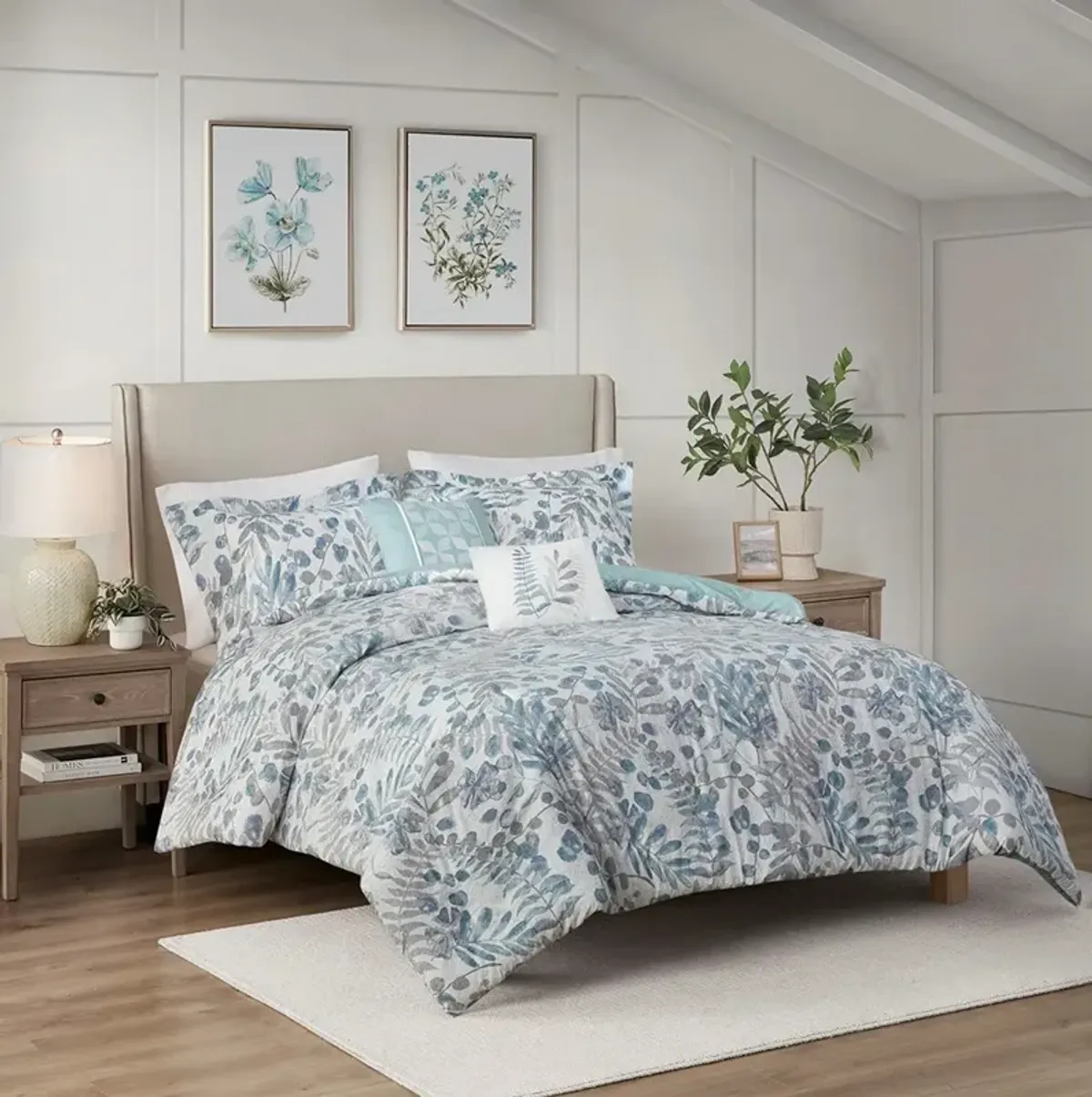 Gracie Mills Rice Coastal Bliss 5-Piece Seersucker Comforter Ensemble with Coordinating Throw Pillows