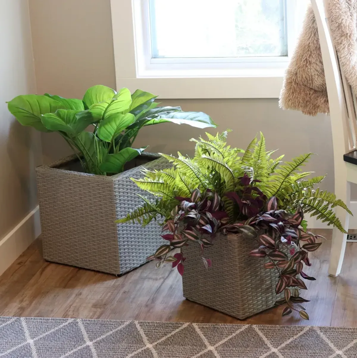 Sunnydaze 2-Piece Polyrattan Planters with Plastic Liner