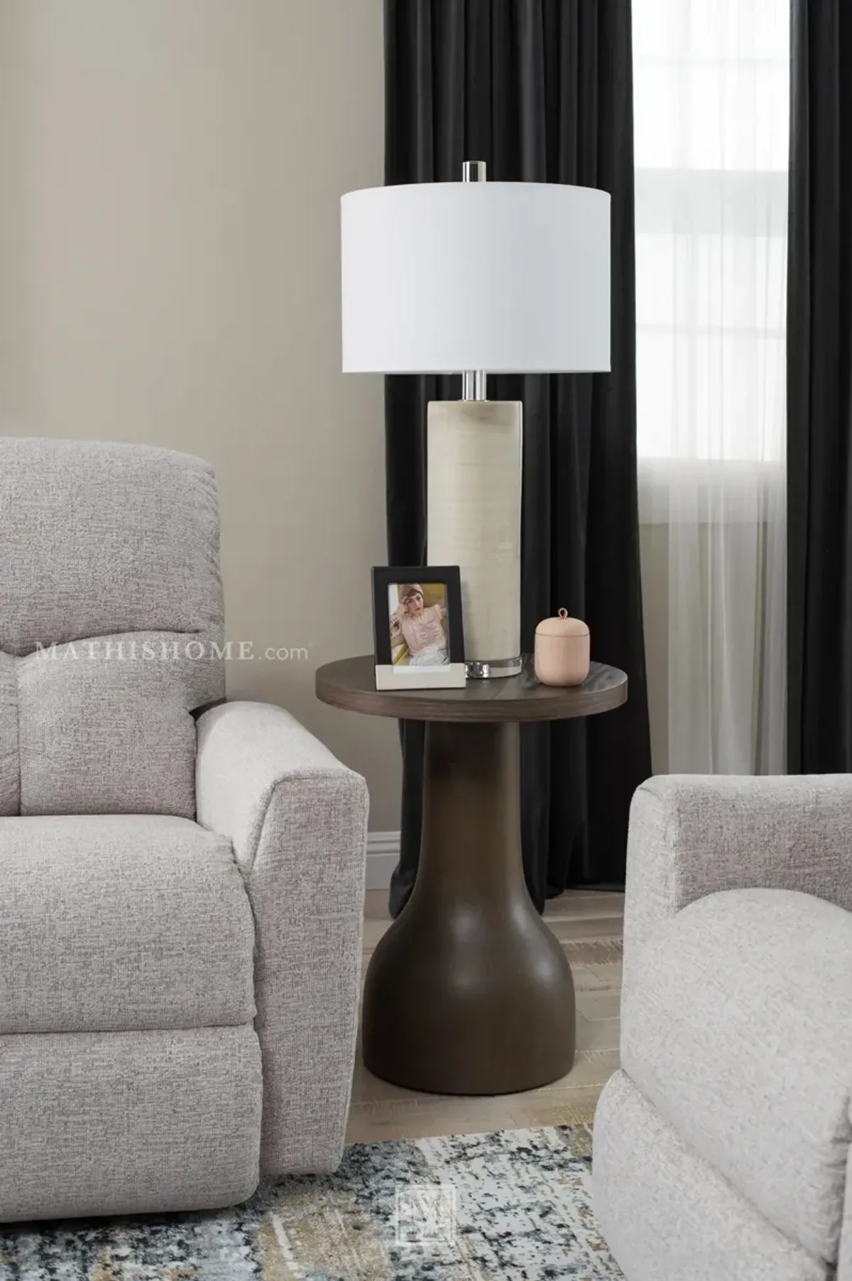 Zesiro Table Lamp