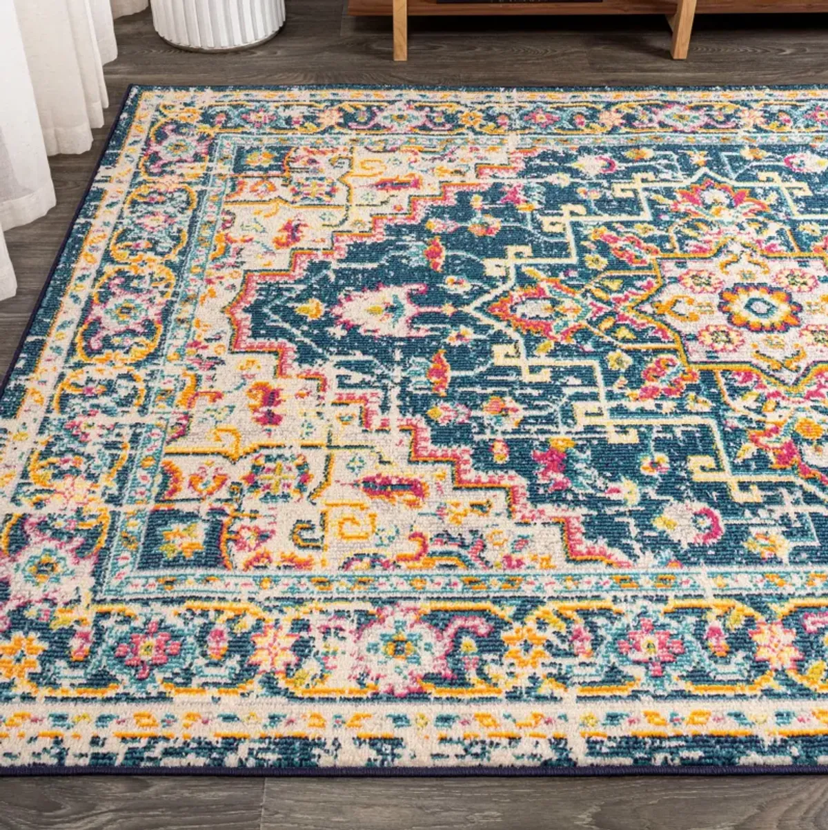 Brooklyn Geometric Medallion Area Rug