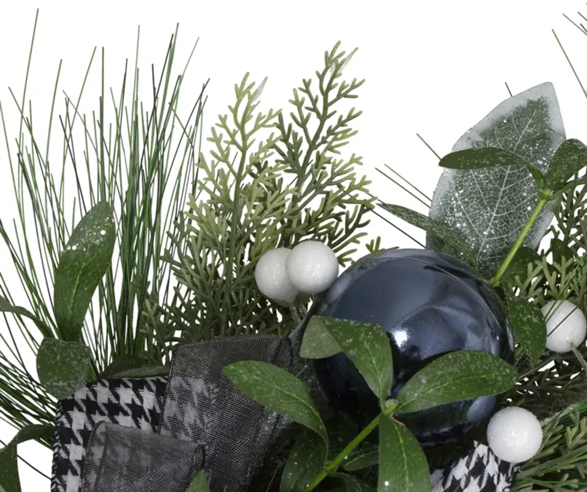 Houndstooth and White Berries Artificial Christmas Wreath - 24-Inch  Unlit