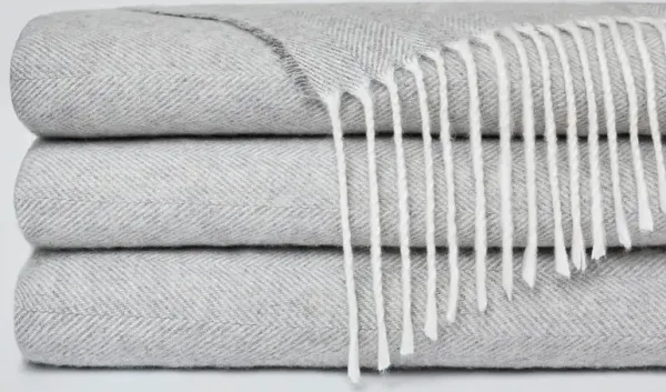 Bamboo Herringbone Tassel Throw