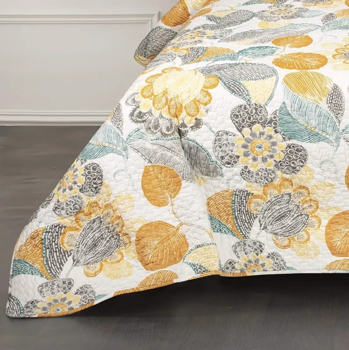 QuikFurn 3 Piece Reversible Yellow Grey Floral Cotton Quilt Set in King Size