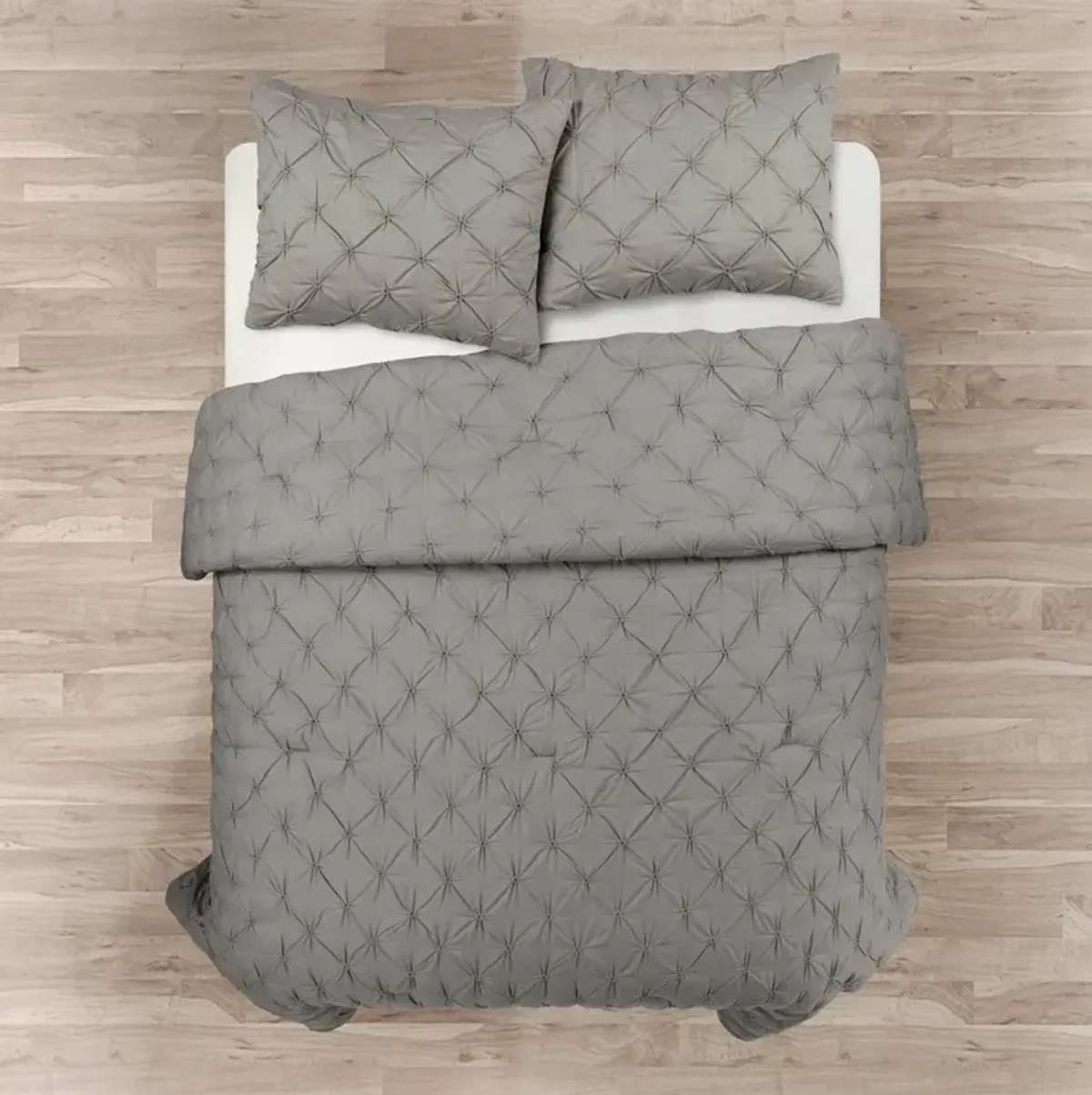 Soft Cotton Comforter Set – 3-Piece Pleated Design for a Modern Bedroom