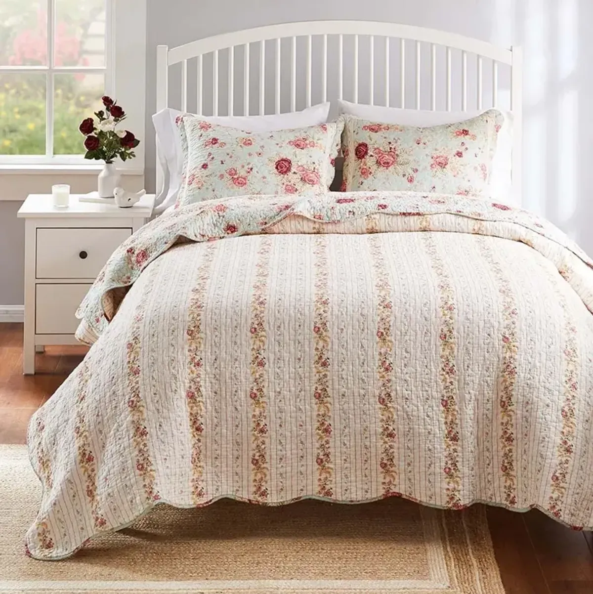 Greenland Home Antique Rose Authentic Patchwork Construction Quilt Set 2-Piece