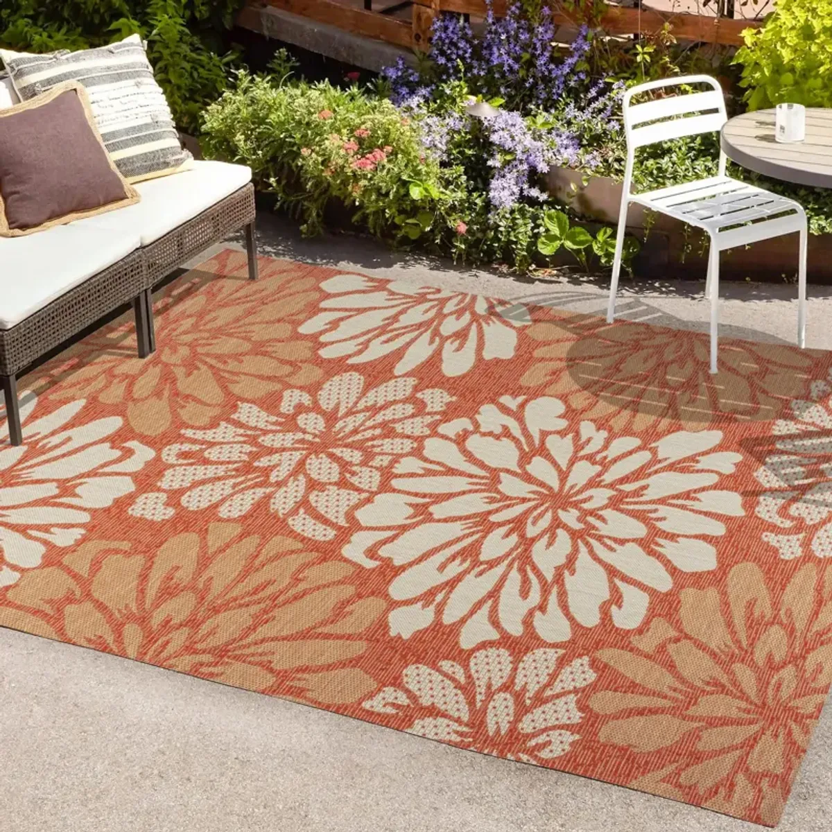 Zinnia Modern Floral Textured Weave Indoor/Outdoor Area Rug