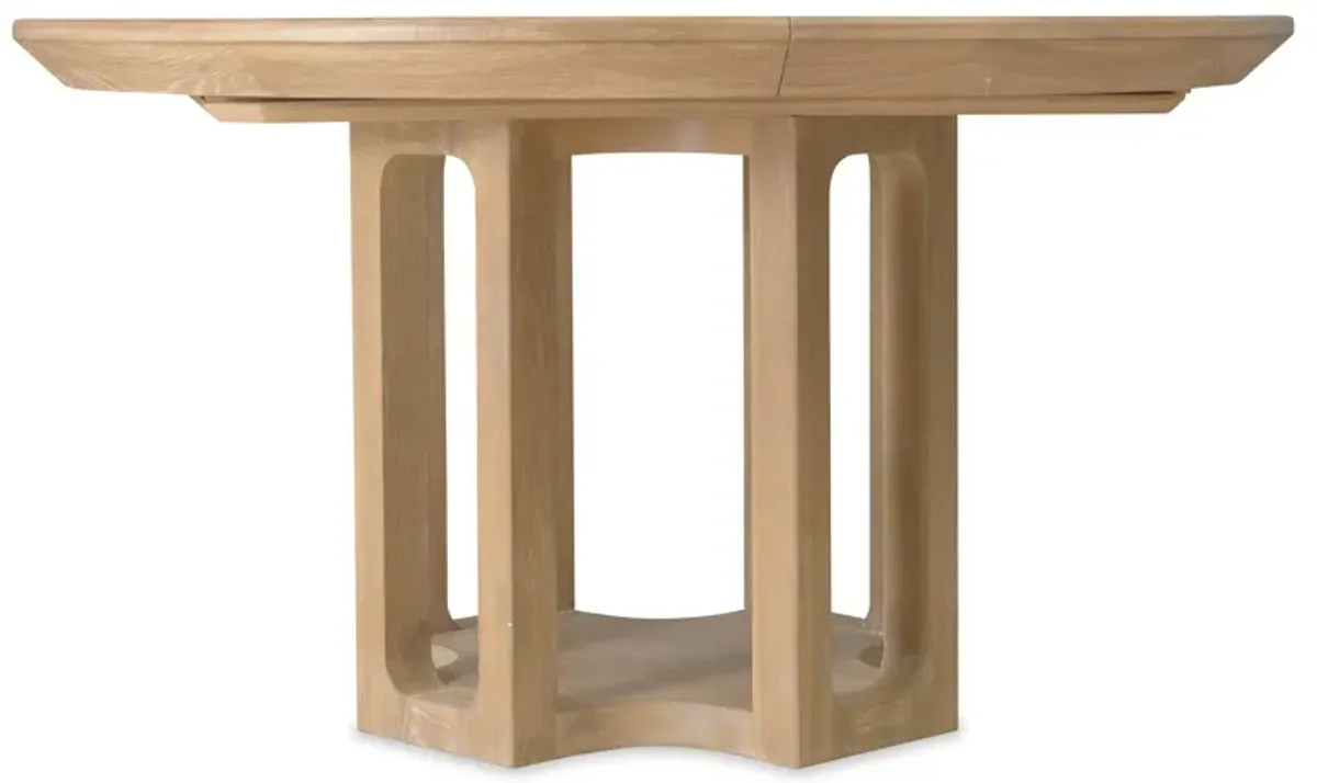 Banyon Bay Round Dining Table