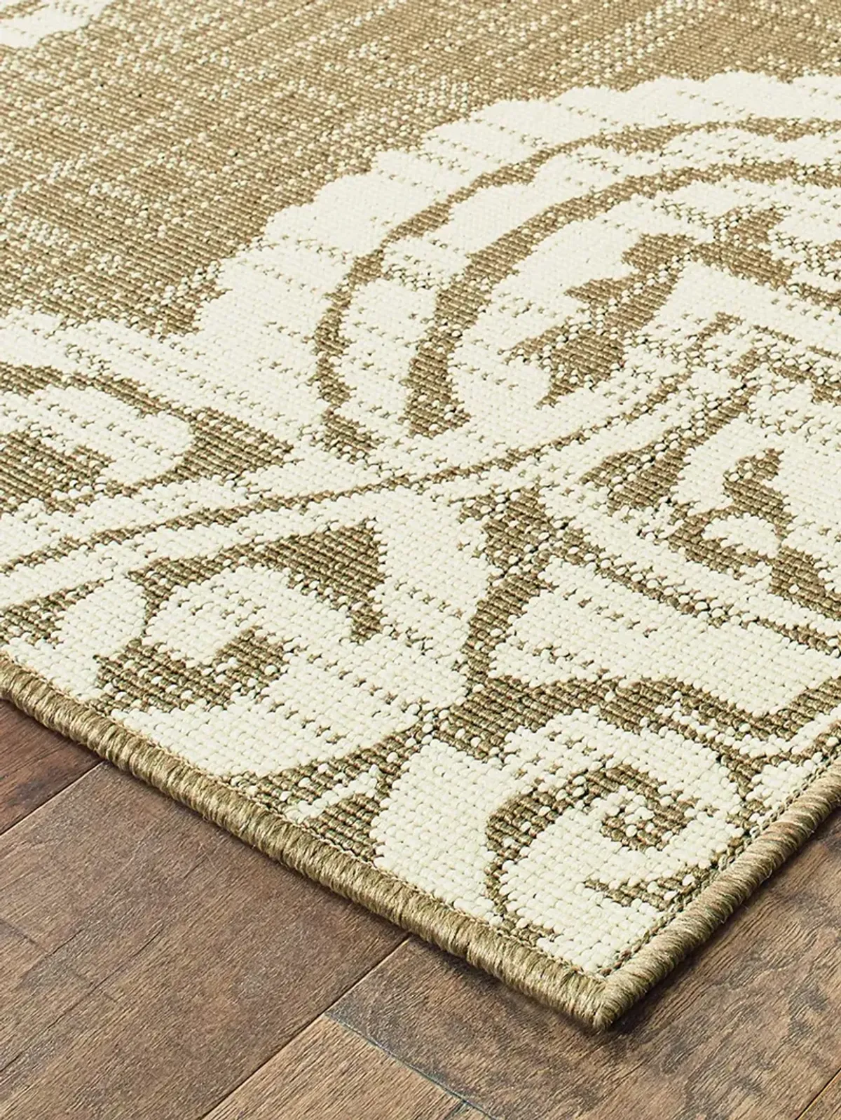 Marina 1'9" x 3'9" Tan Rug