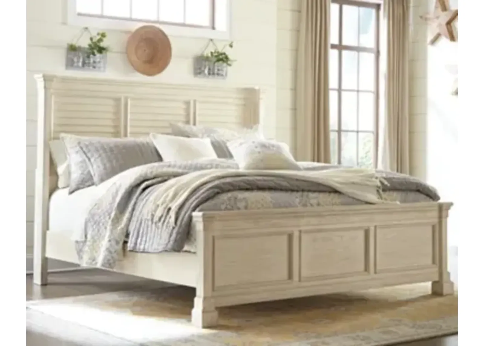 Bolanburg King Panel Bed