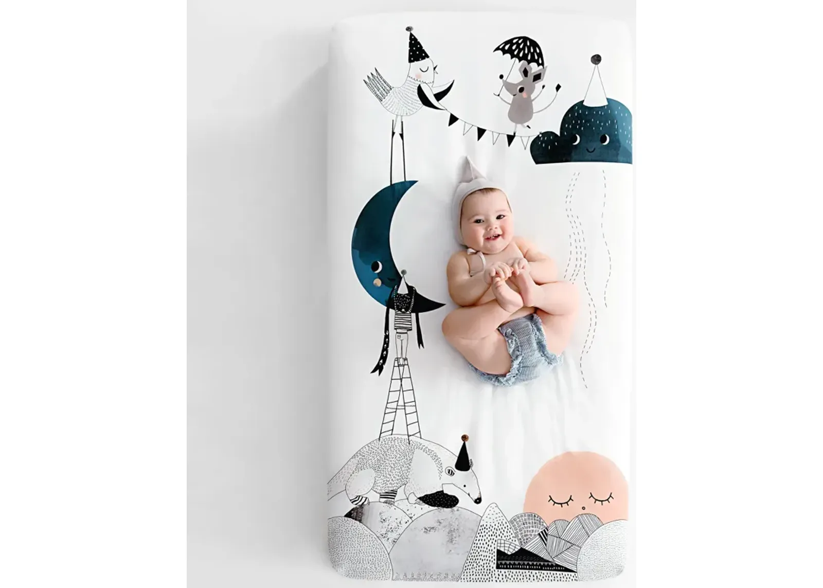 The Moon�s Birthday 100% Cotton Fitted Crib Sheet