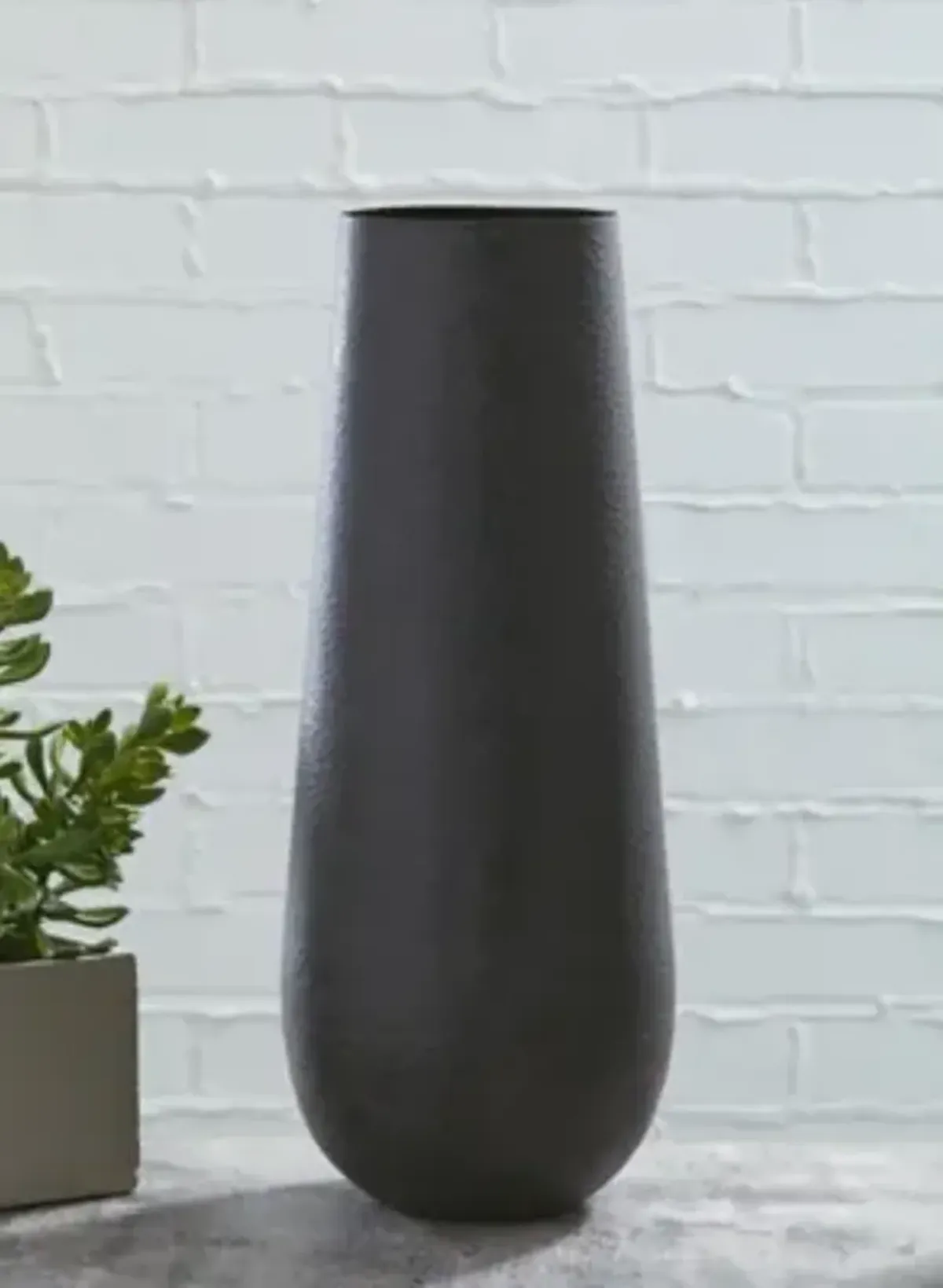 Flynn Medium Vase