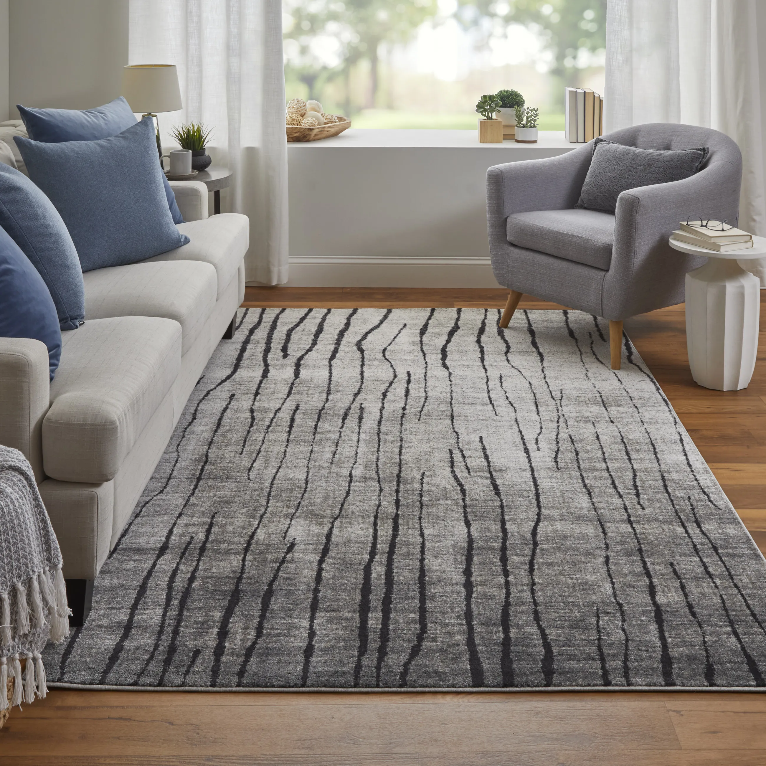 Kano 39LIF Gray/Black/Taupe 2'7" x 8' Rug