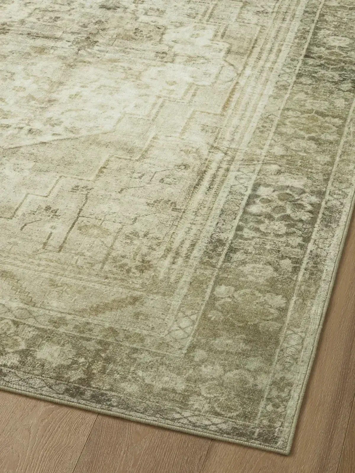 Banks BAN06 2'" x 5'" Rug