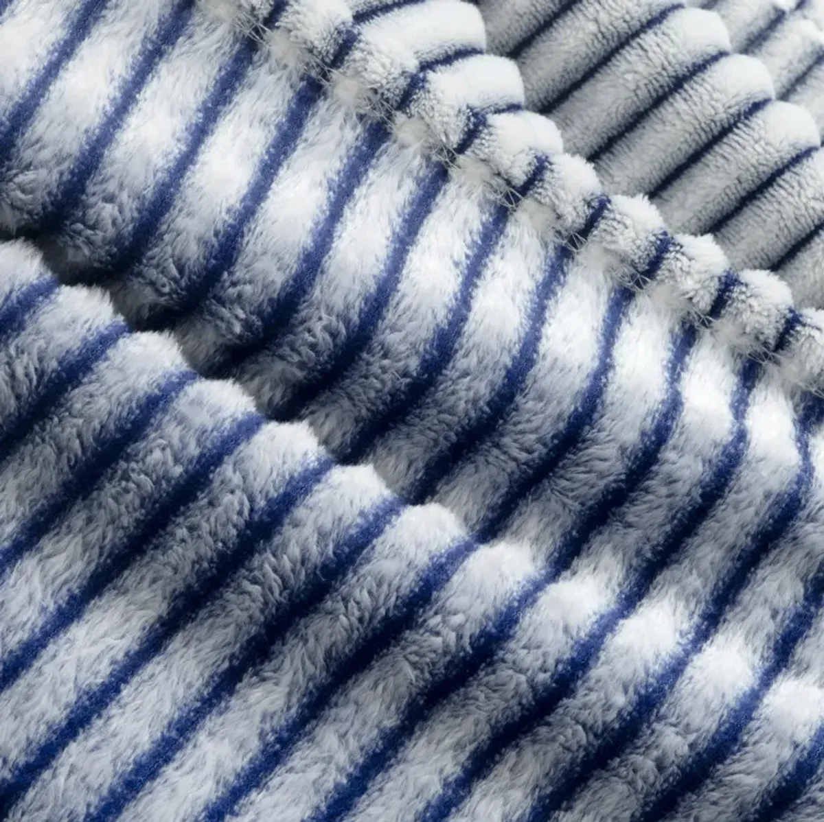 Super Cozy Ultra Soft Ribbed Faux Fur Bedspread/Blanket Single