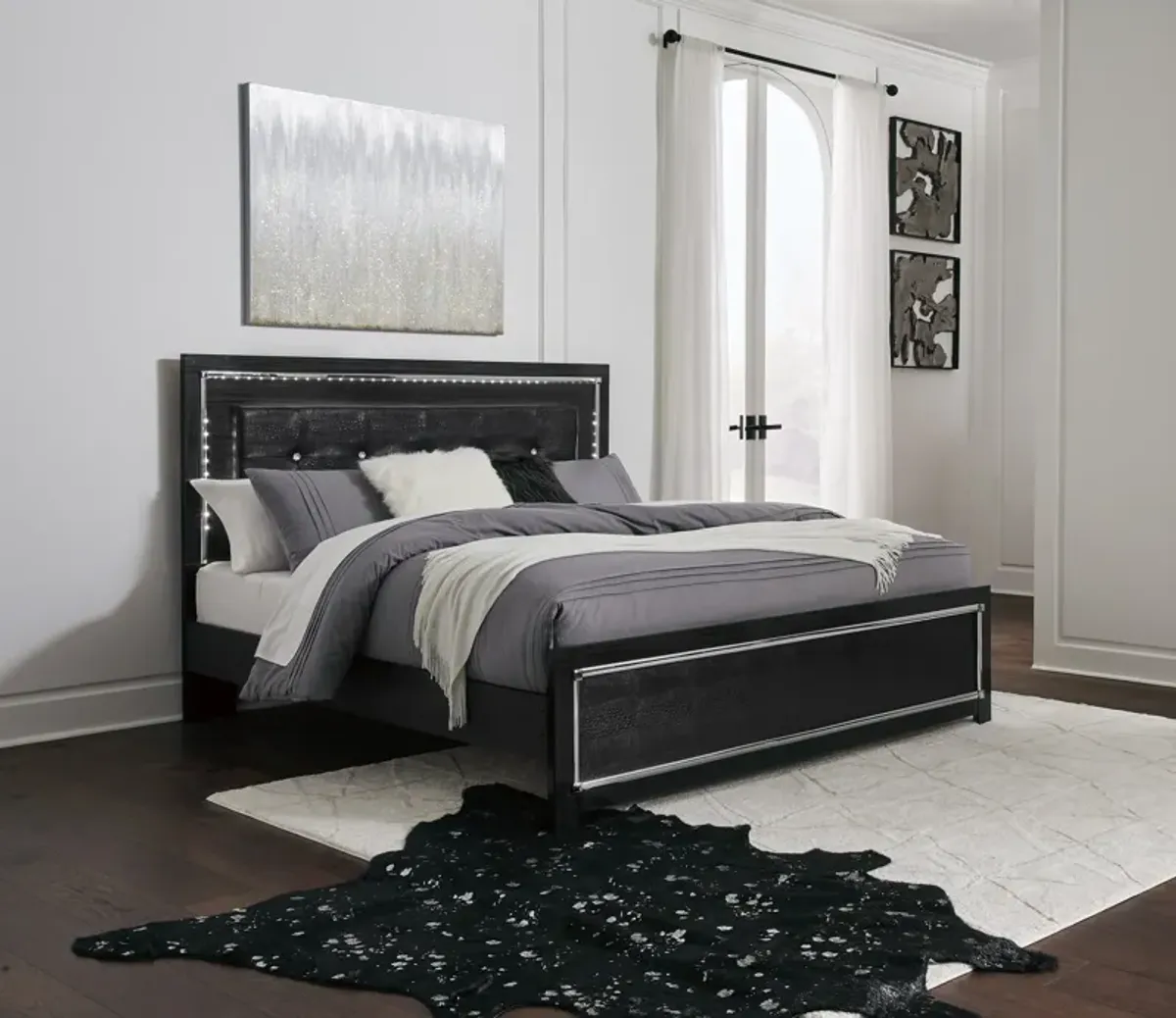 Kaydell King Panel Bed