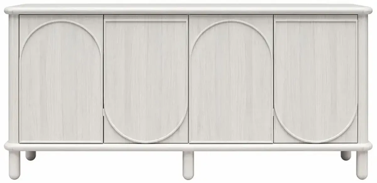 Selena Credenza