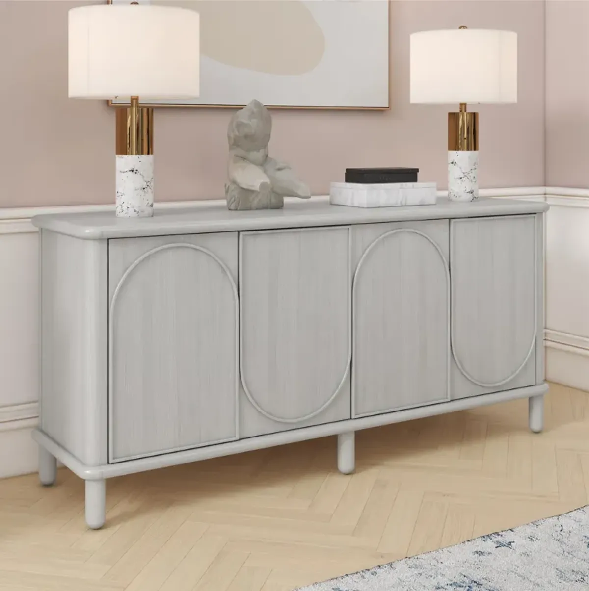 Selena Credenza