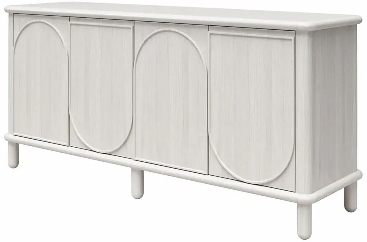 Selena Credenza