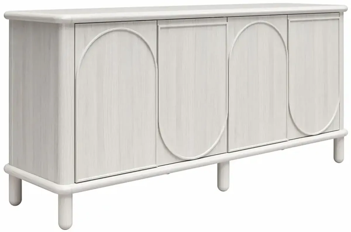 Selena Credenza