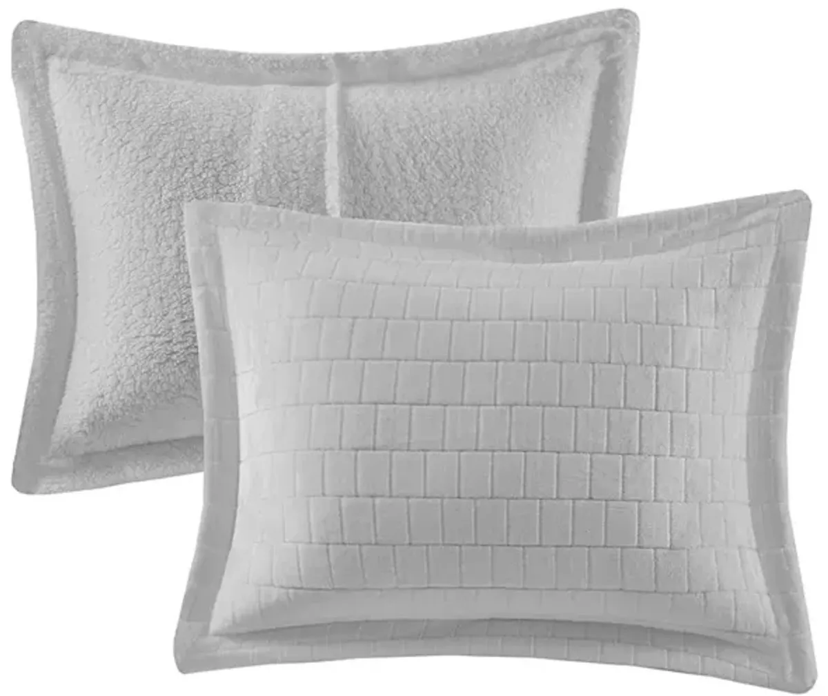 Gracie Mills Felton Plush to Sherpa Reversible Comforter Set