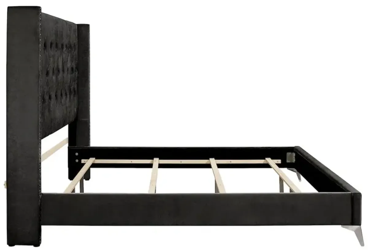 New Classic Furniture Huxley Wood Queen Bed, Black
