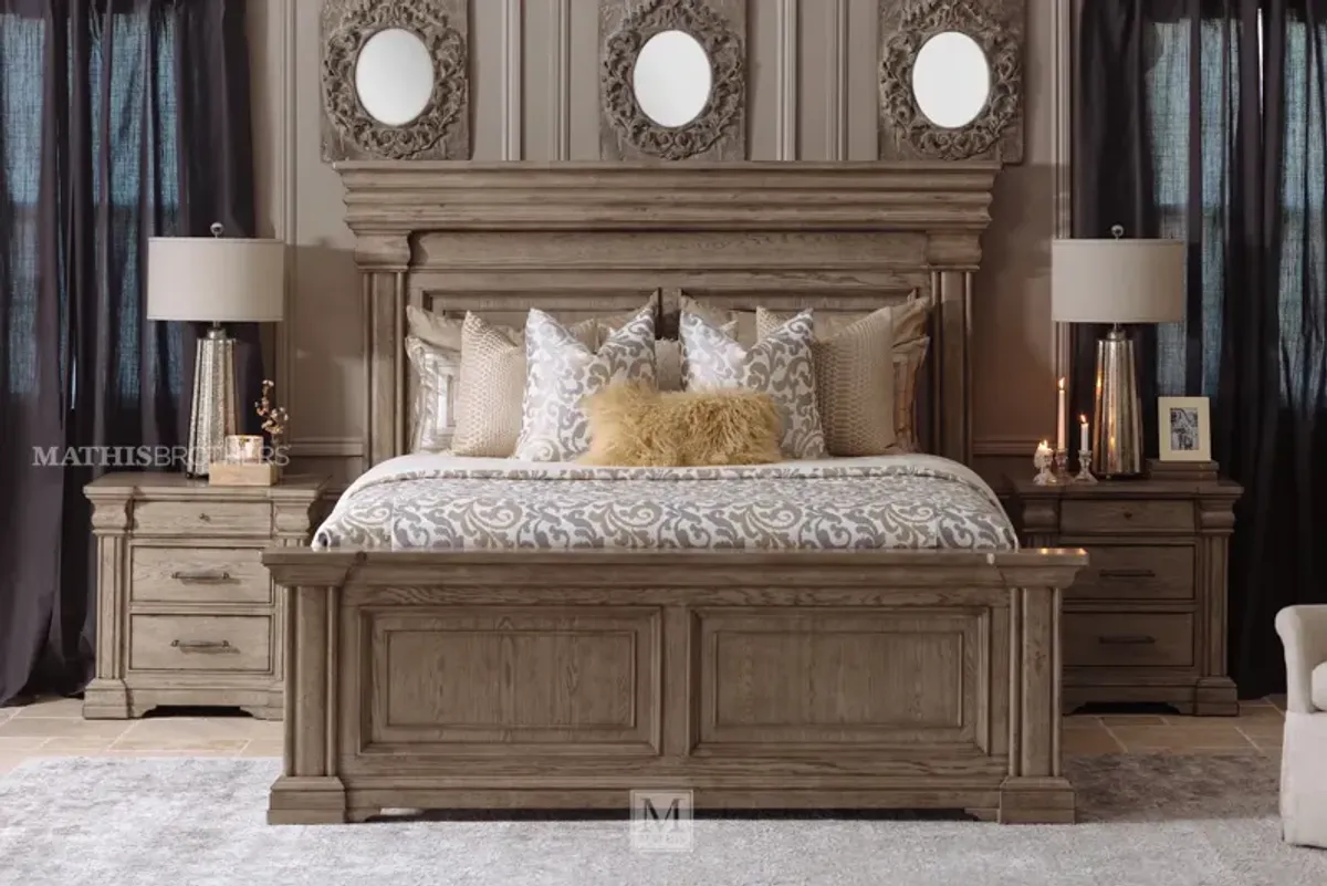 4-Piece Traditional King Panel Bed Set in Griege