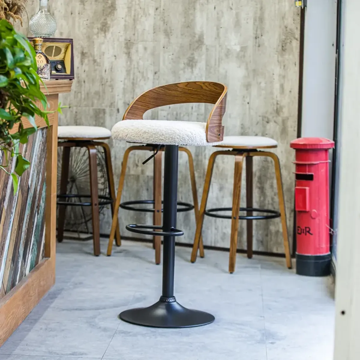 VICTORIA Set of 2 Wood and Leather Bar Stools