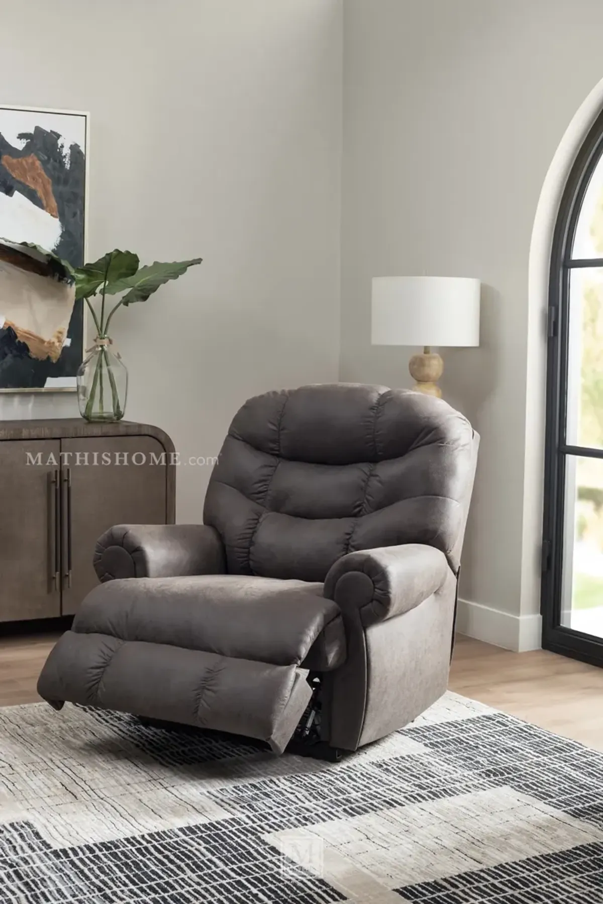 Camera Time Oversized Manual Recliner