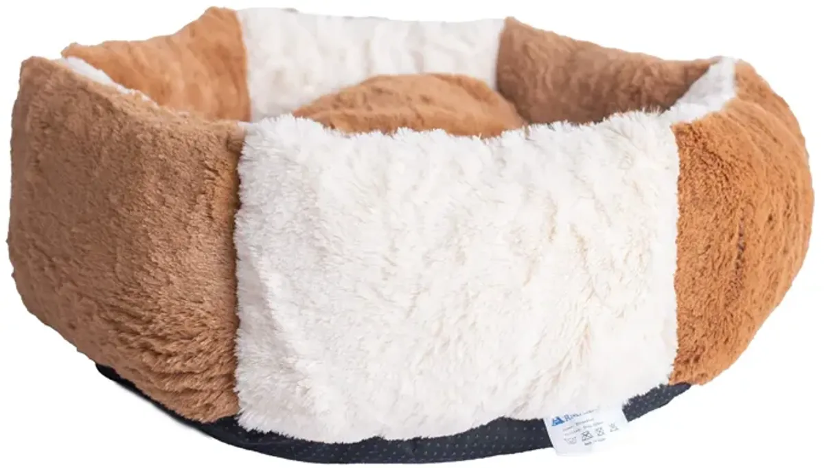 Aeromark Int'l Inc.Armarkat Pet Bed, C02NZS/MB, Brown & Ivory