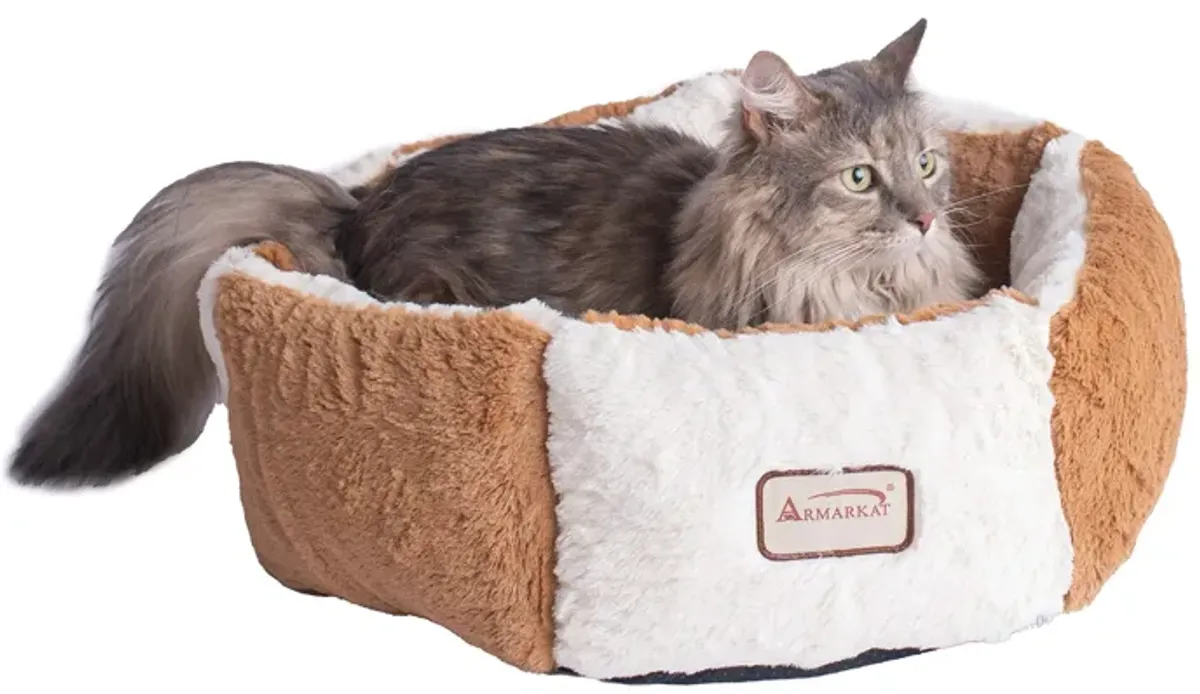 Aeromark Int'l Inc.Armarkat Pet Bed, C02NZS/MB, Brown & Ivory