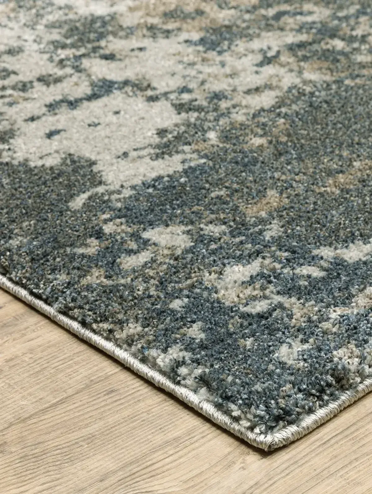 Alton 2'3" x 7'6" Blue Rug