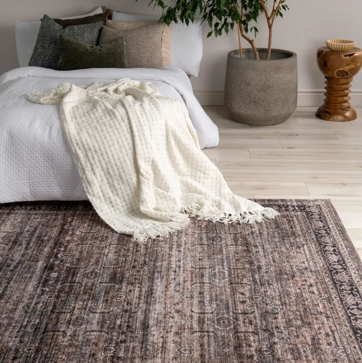 Emir Water-Repellent Transitional Persian Indoor Area Rug