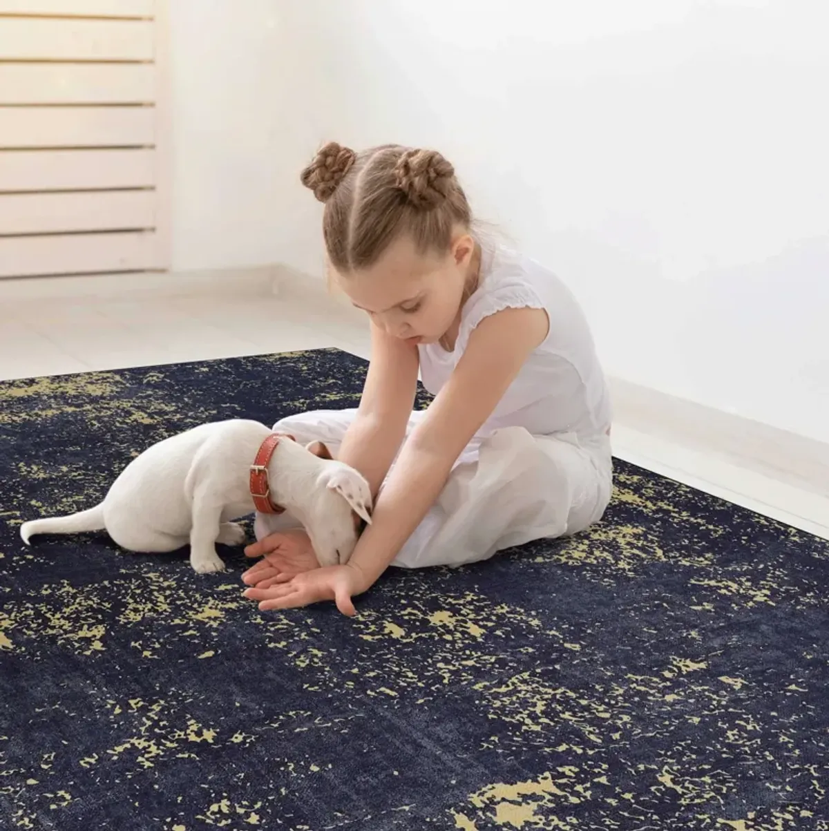 Layla 6' x 9' Black/Gold Machine Washable Low-Pile, Non-Slip, Non-Shedding, Foldable, Kid & Pet Friendly Area Rug