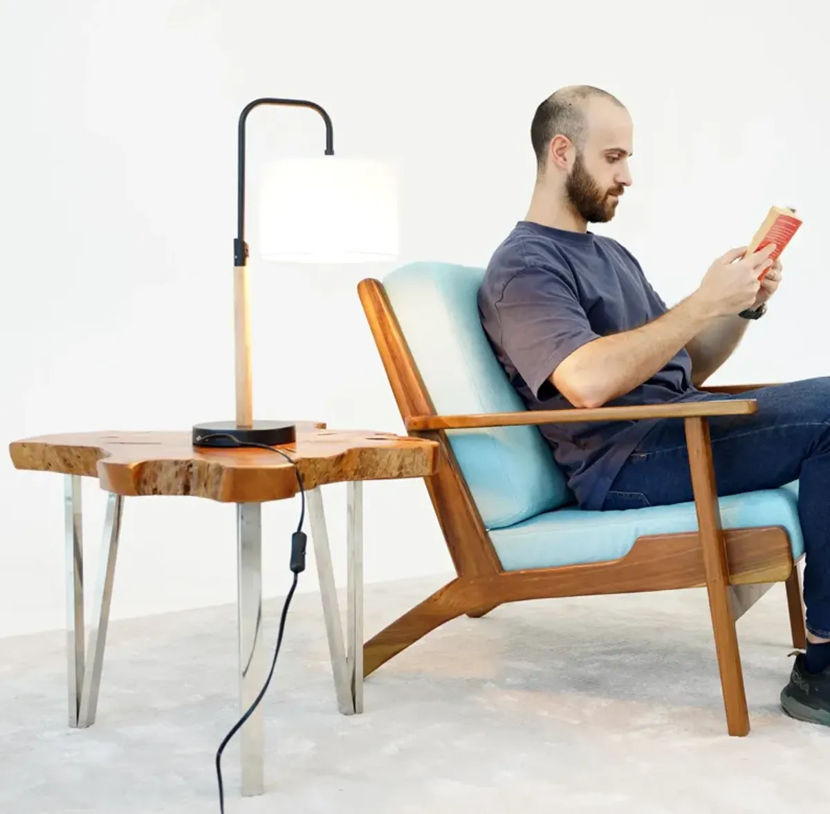 Vesta Paniz Simple Table Lamp with Cylinder Shade