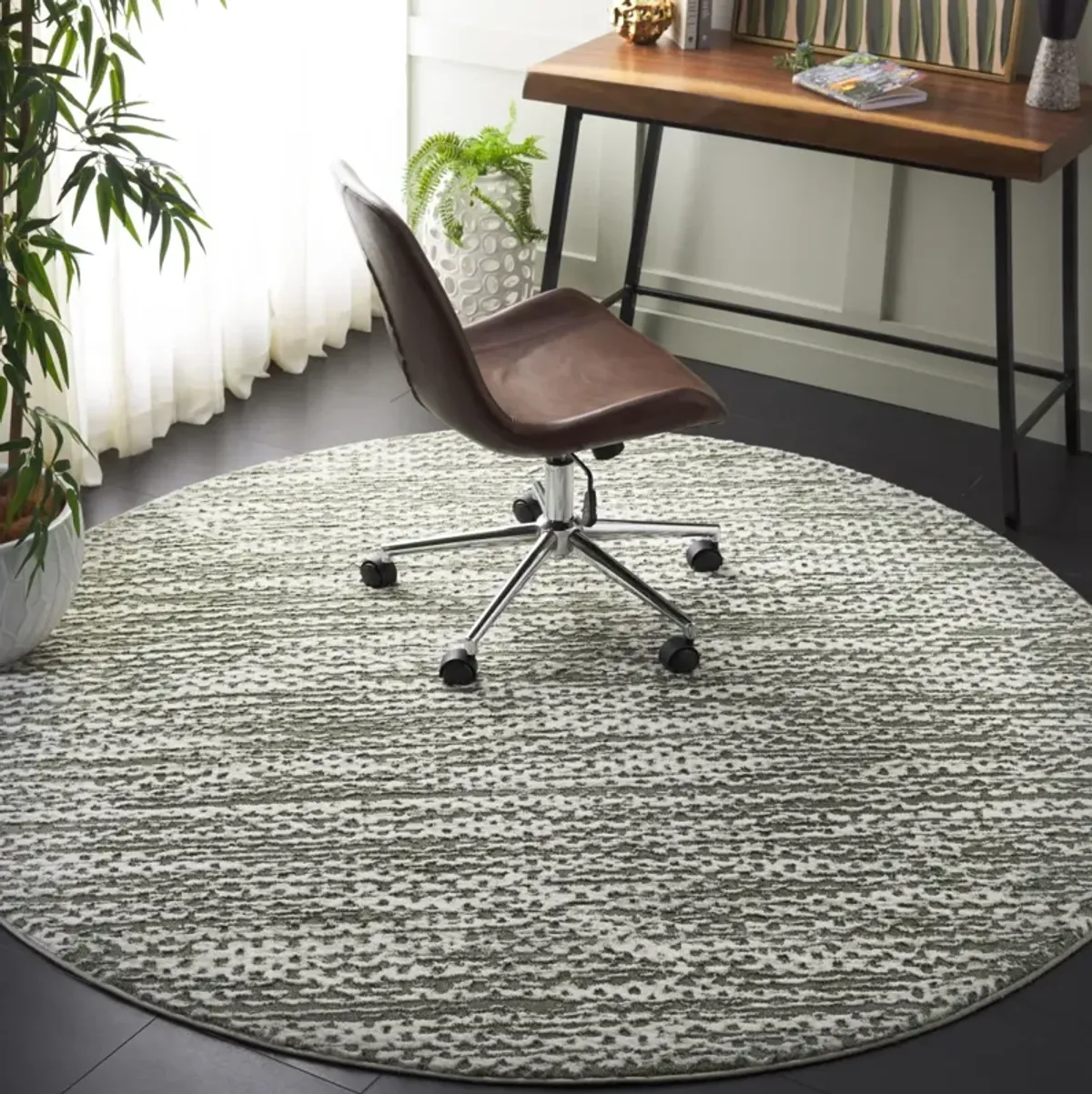 REVIVE 124 SAGE  6'-7' x 6'-7' Round Round Rug