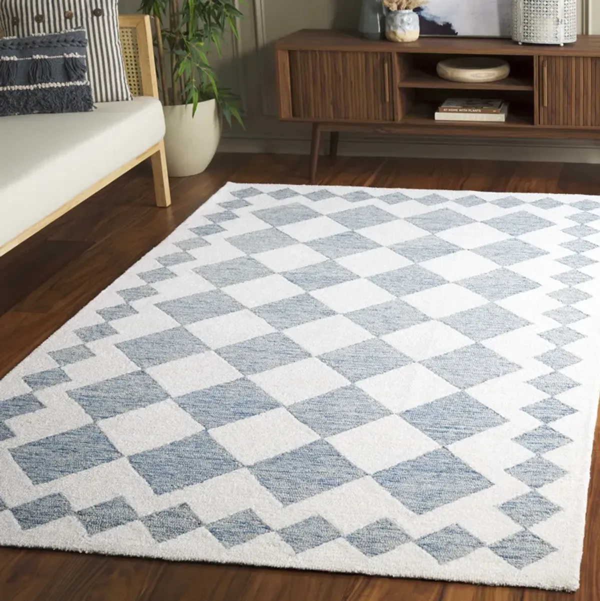 EBONY Hand Tufted 5' x 8' area rug