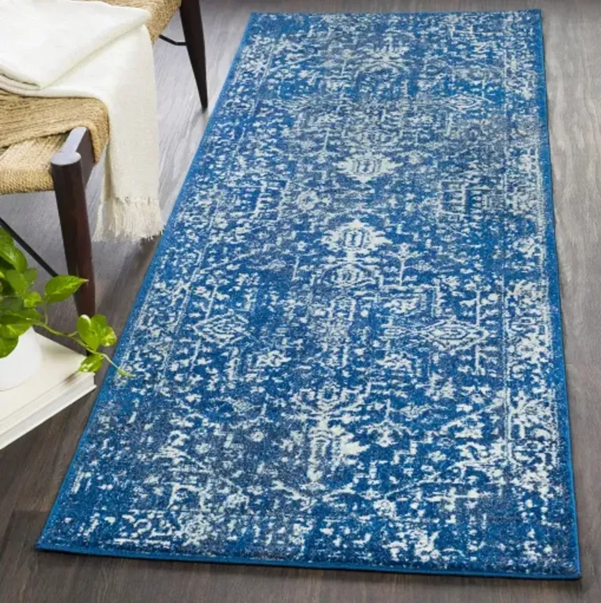 Harput 7'10" x 10'3" Rug