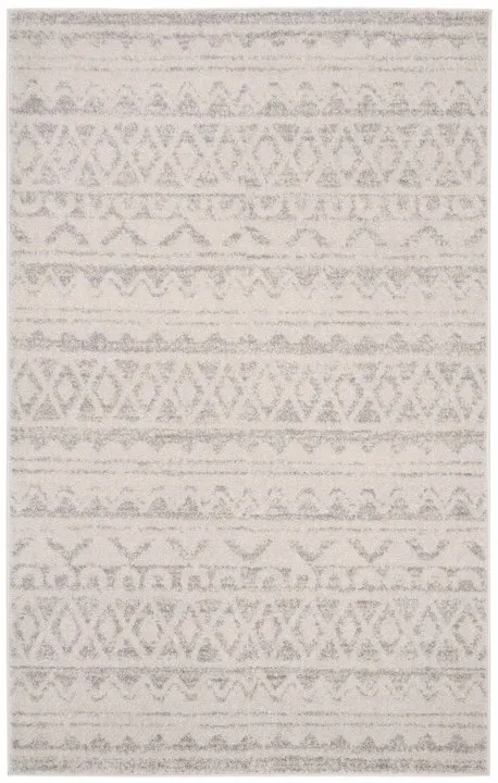 Adirondack Contemporary Ivory / Silver 4' X 6' Powerloomed Rug