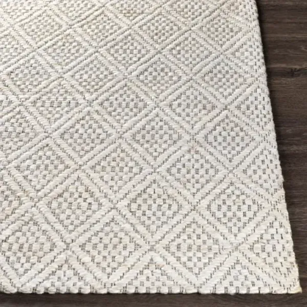 Trace 2'6" x 8' Rug