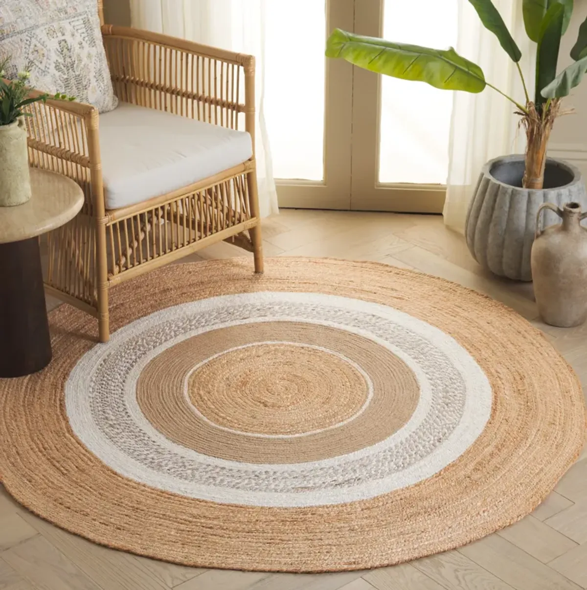 NATURAL FIBER Hand Woven 4' x 4' Round area rug