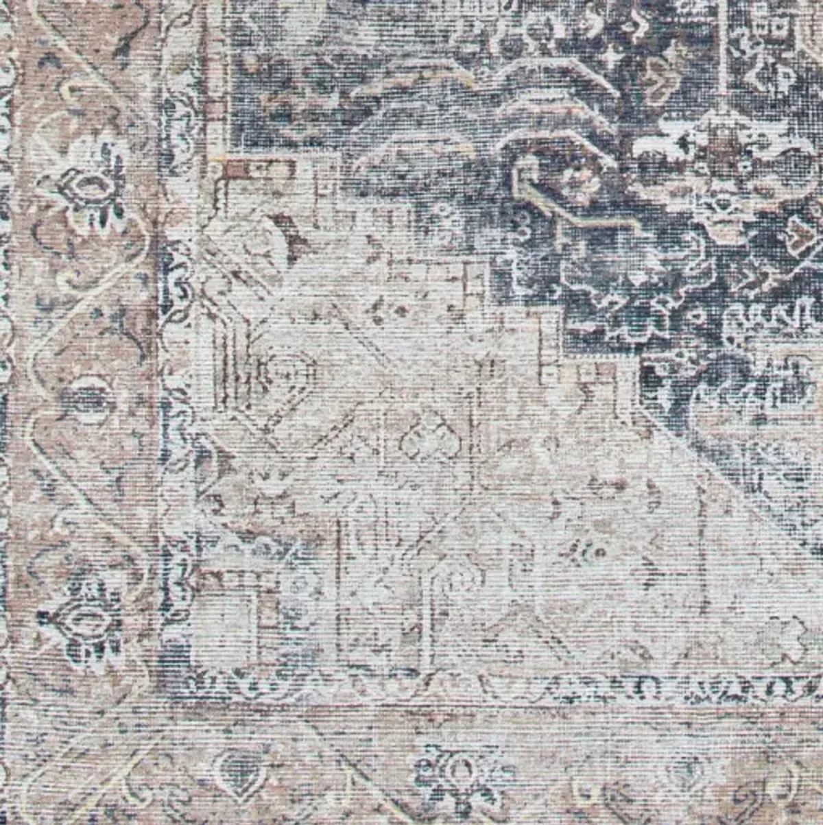 Amelie AML-2360 2'7" x 14' Rug