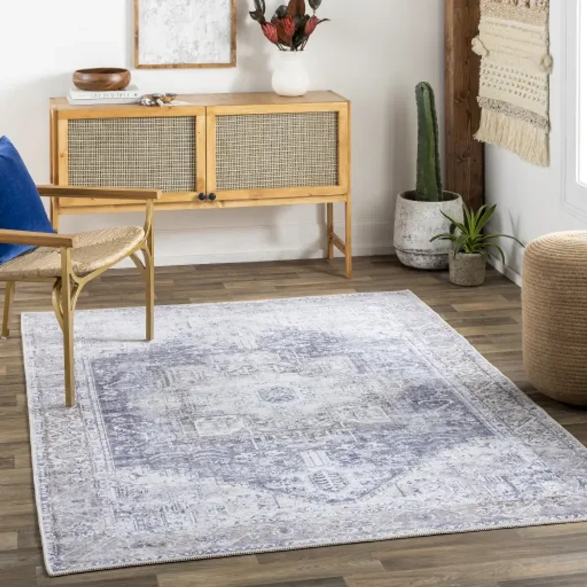 Amelie AML-2360 2'7" x 14' Rug