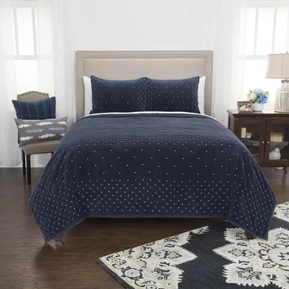 Giovanna- Indigo King Geometric Taupe Quilt