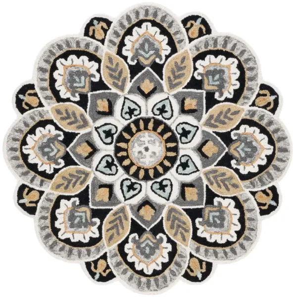 NOVELTY Hand Tufted 7' x 7' Round area rug