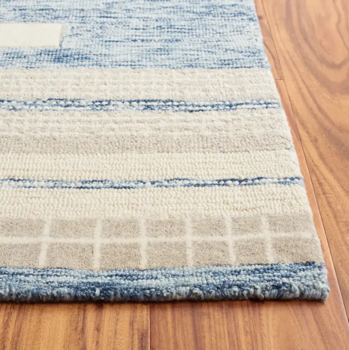 FIFTH AVENUE 410 BLUE  2'-3' x 8' Runner Rug